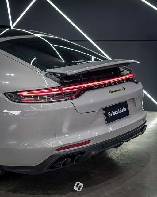 PORSCHE PANAMERA 4S - Imagem 19