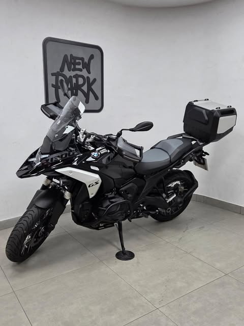 BMW R 1300 GS GS TRIPLE BLACK - Imagem 12