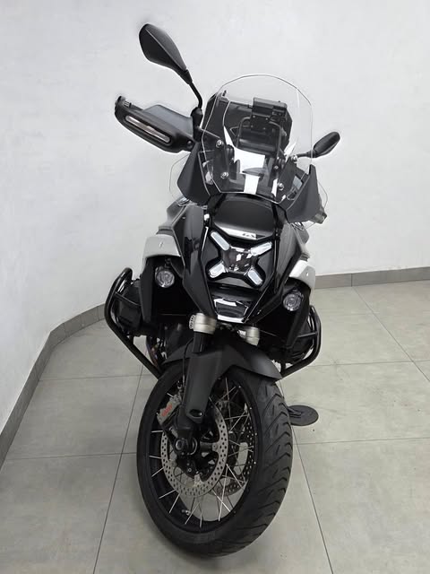 BMW R 1300 GS GS TRIPLE BLACK - Imagem 10