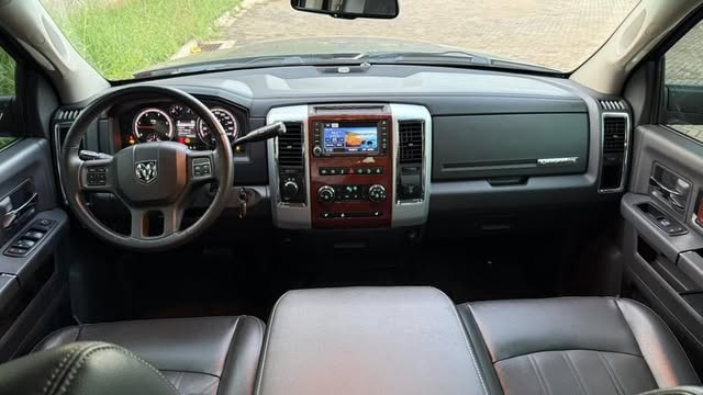 RAM 2500 HD LARAMIE - Imagem 7