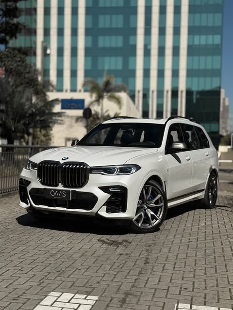 BMW X7 M50I - Imagem 1