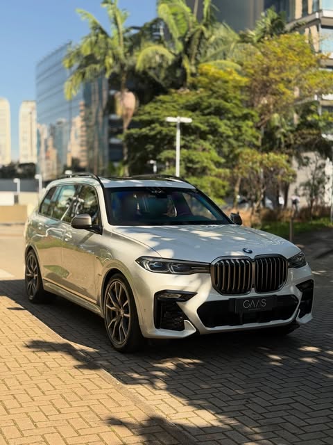 BMW X7 M50I - Imagem 3