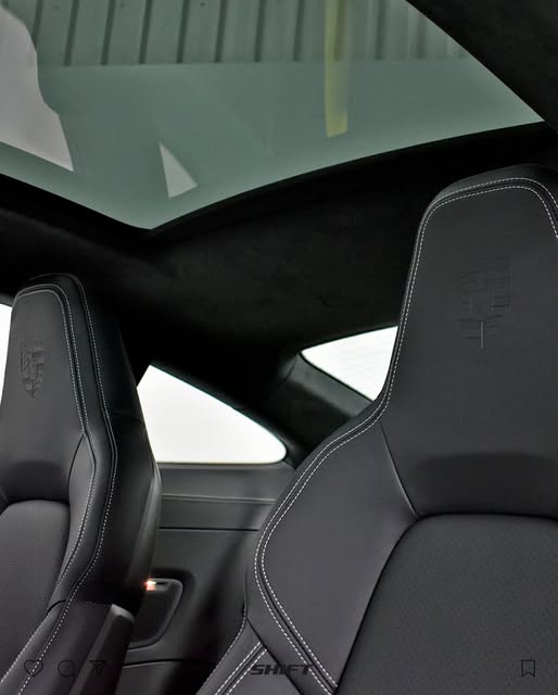 PORSCHE 911 CARRERA GTS - Imagem 8