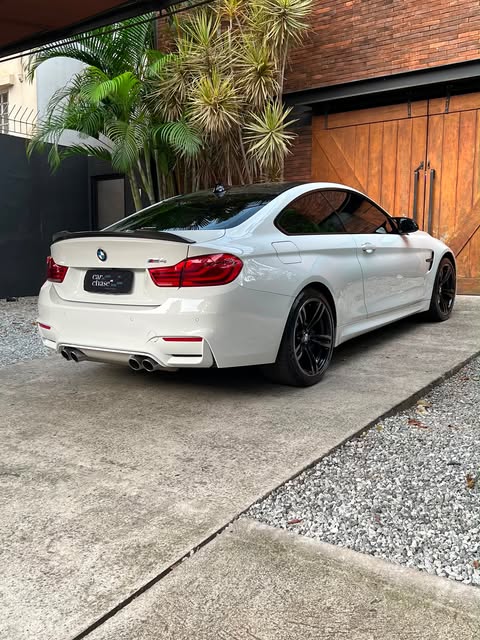 BMW M4 - Imagem 2