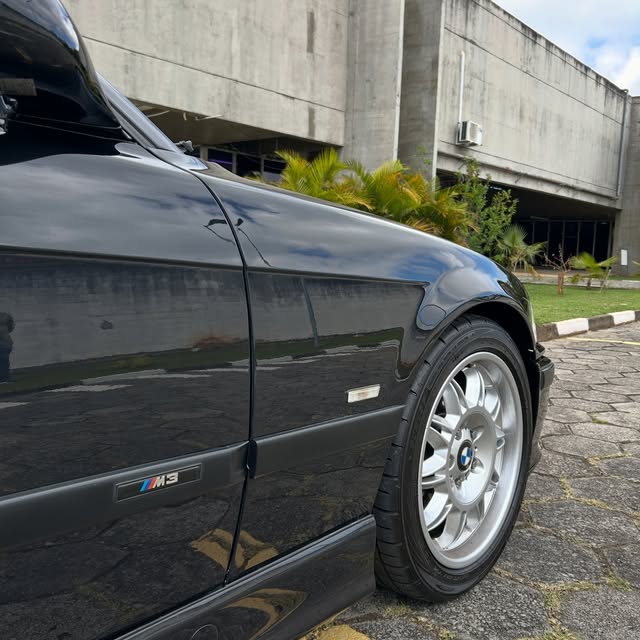 BMW M3 EVOLUTION - Imagem 6