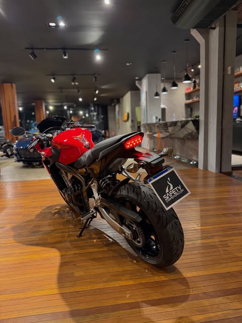 HONDA CBR 650F - Imagem 3