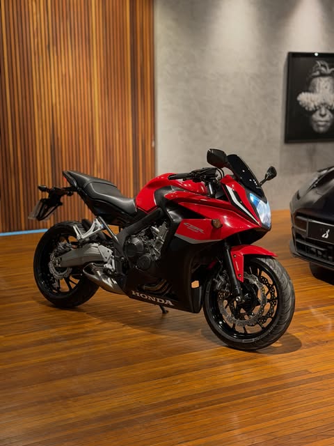 HONDA CBR 650F - Imagem 7