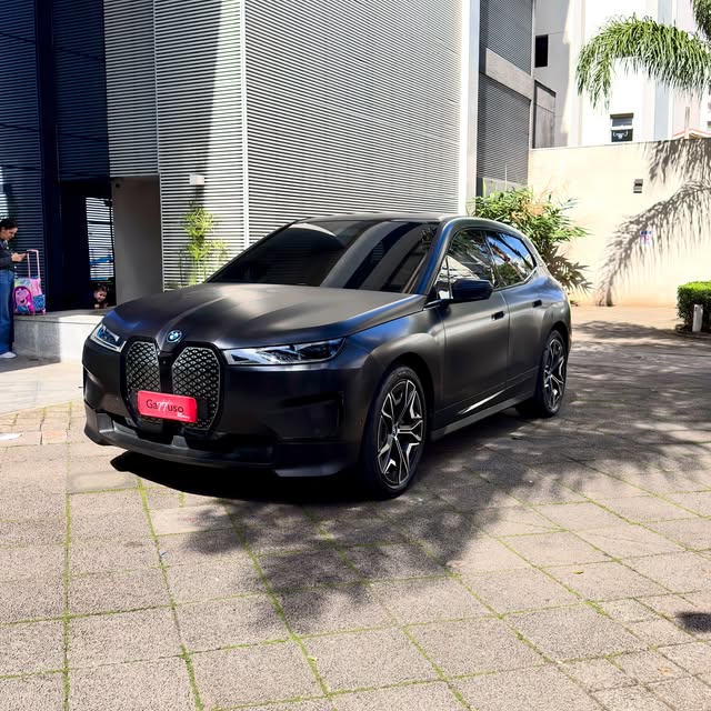 BMW IX XDRIVE40 - Imagem 1