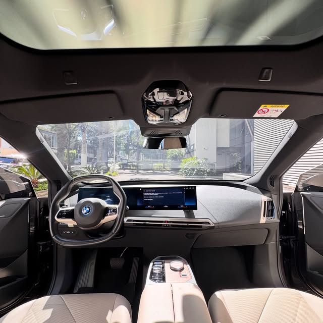 BMW IX XDRIVE40 - Imagem 7