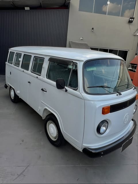 VOLKSWAGEN KOMBI PACOTE LUXO - Imagem 3
