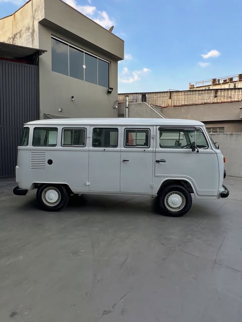 VOLKSWAGEN KOMBI PACOTE LUXO - Imagem 4