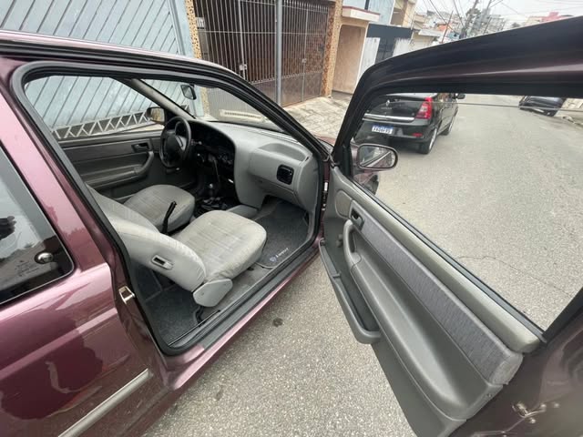 VOLKSWAGEN LOGUS GLI - Imagem 14
