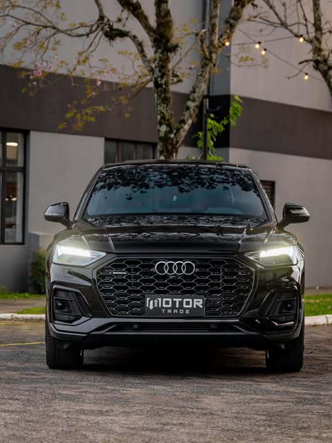 AUDI Q5 55 TFSI PERFORMANCE BLACK - Imagem 2