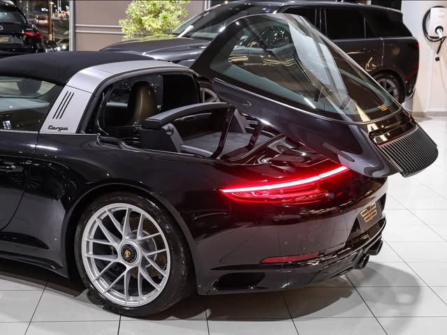 PORSCHE 911 TARGA 4 GTS - Imagem 10