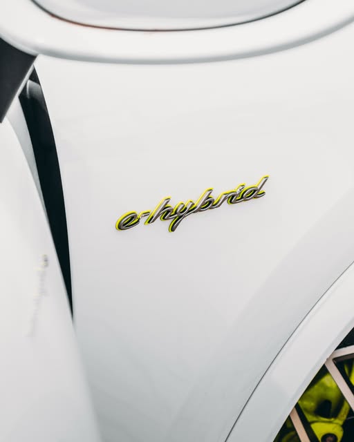 PORSCHE CAYENNE COUPÉ E-HYBRID PLATINUM EDITION - Imagem 3