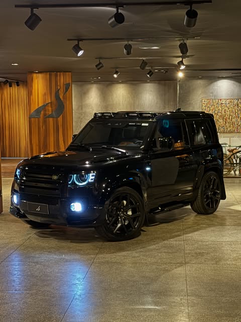 LAND ROVER DEFENDER 90 S - Imagem 1