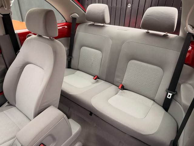 VOLKSWAGEN NEW BEETLE - Imagem 12