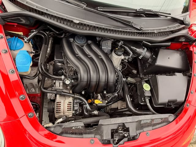 VOLKSWAGEN NEW BEETLE - Imagem 18