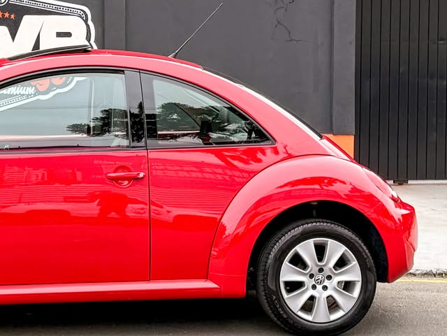 VOLKSWAGEN NEW BEETLE - Imagem 5