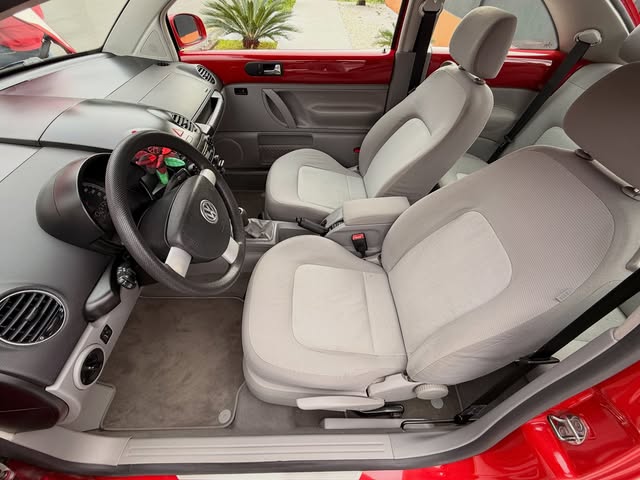 VOLKSWAGEN NEW BEETLE - Imagem 8