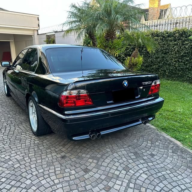 BMW 750I - Imagem 4