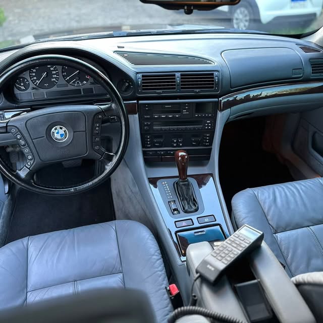 BMW 750I - Imagem 9