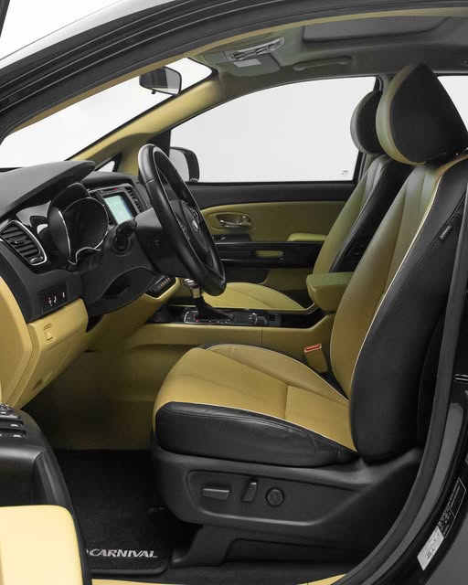 KIA CARNIVAL EX - Imagem 4