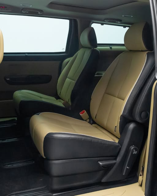 KIA CARNIVAL EX - Imagem 5