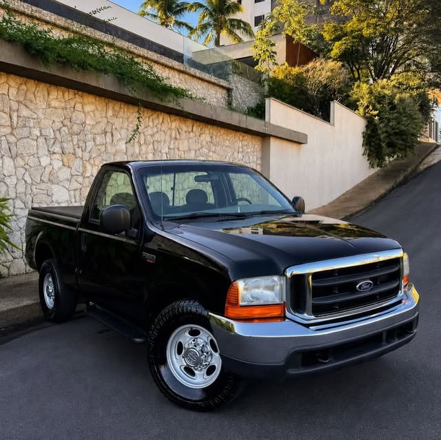 FORD F-250 XLT-L - Imagem 1