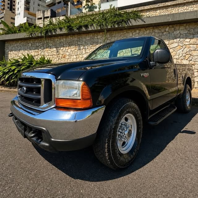 FORD F-250 XLT-L - Imagem 4