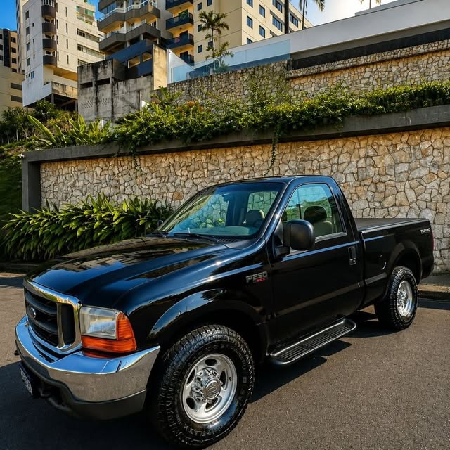 FORD F-250 XLT-L - Imagem 8