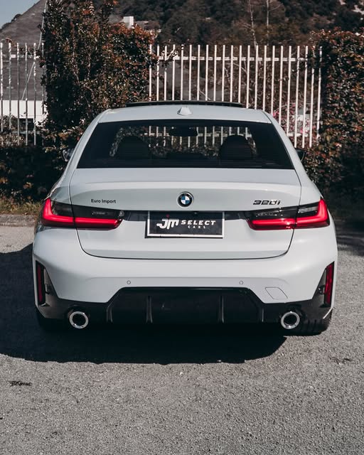BMW 320I M SPORT - Imagem 2