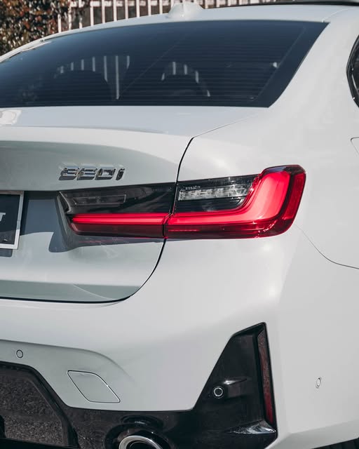BMW 320I M SPORT - Imagem 10
