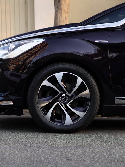 CITROEN DS5 FAUBOURG EDITION - Imagem 9