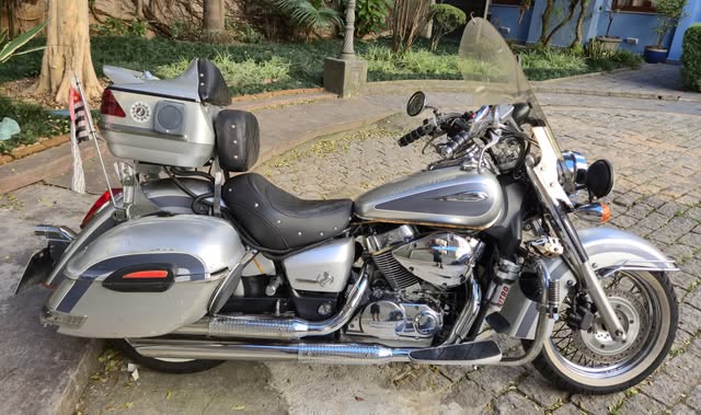 HONDA SHADOW 750 - Imagem 1