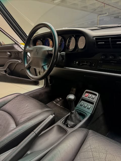 PORSCHE 911 CARRERA - Imagem 14