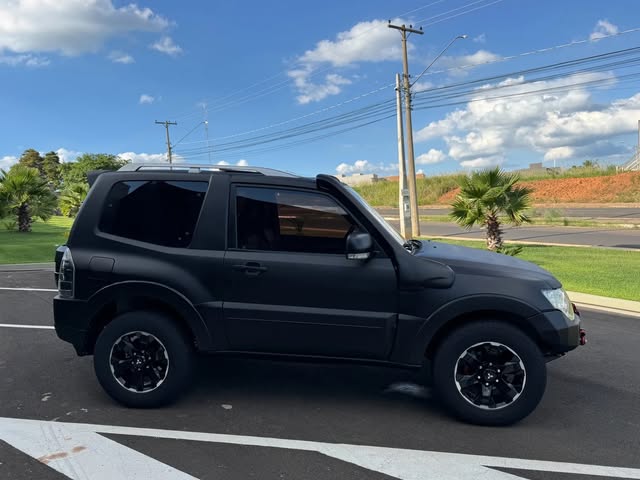 MITSUBISHI PAJERO FULL HPE 3.8 V6 - Imagem 5