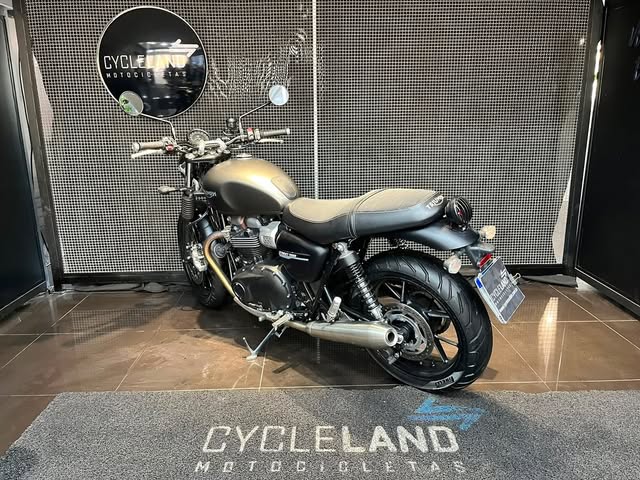 TRIUMPH STREET TWIN - Imagem 6