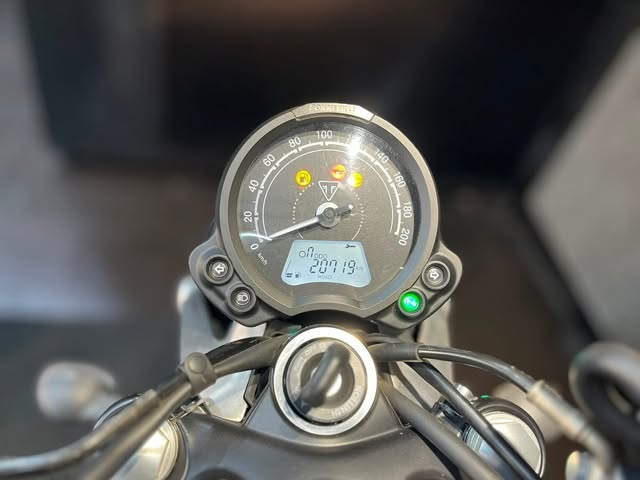 TRIUMPH STREET TWIN - Imagem 7