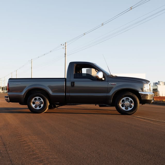FORD F-250 XLT-L - Imagem 2