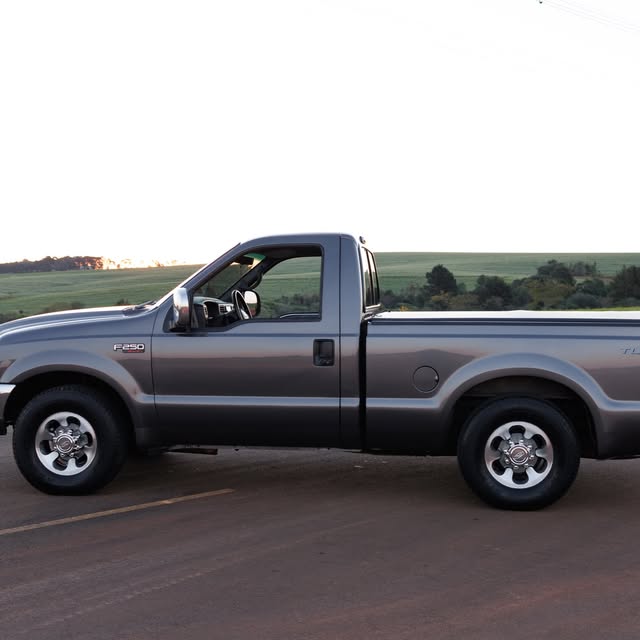 FORD F-250 XLT-L - Imagem 4