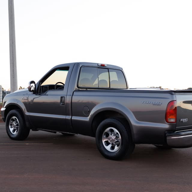 FORD F-250 XLT-L - Imagem 5