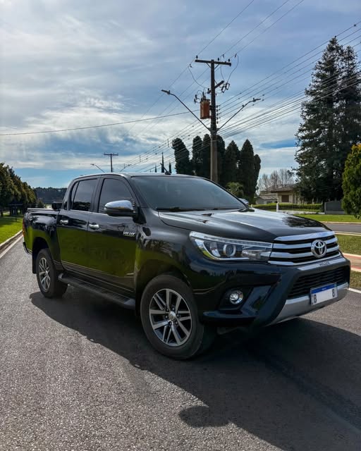 TOYOTA HILUX SRX - Imagem 1