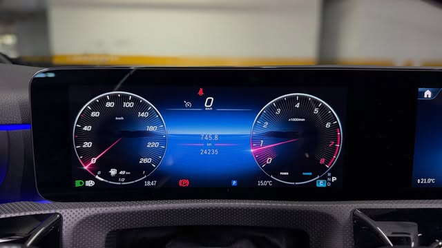 MERCEDES-BENZ A 200 AMG LINE - Imagem 17