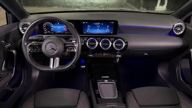 MERCEDES-BENZ A 200 AMG LINE - Imagem 7