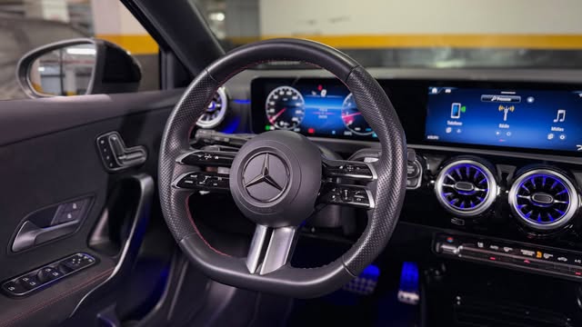 MERCEDES-BENZ A 200 AMG LINE - Imagem 8
