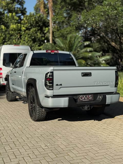 TOYOTA TUNDRA TRD PRO - Imagem 6