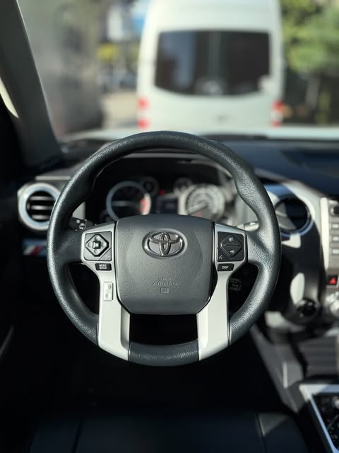 TOYOTA TUNDRA TRD PRO - Imagem 8
