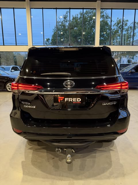 TOYOTA HILUX SW4 SRX DIAMOND - Imagem 9