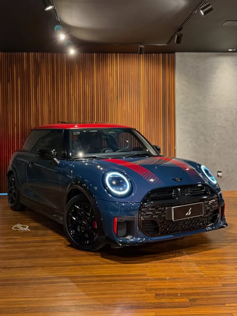 MINI COOPER JOHN COOPER WORKS - Imagem 1